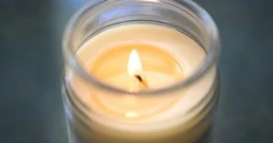 candle with short wick